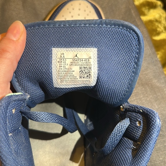 Nike Air Jordan 1 - Picture 8 of 10